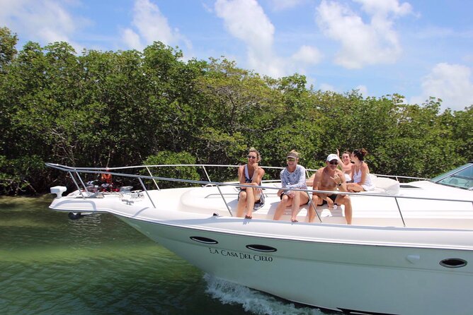 Private 50FT Yacht Rental in Cancún P8 - Isla Mujeres and Playa Norte