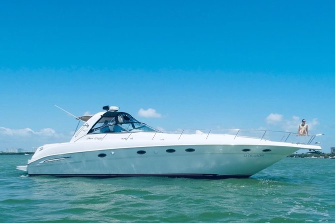 Private 50FT Yacht Rental in Cancún P8 - Choosing two, four, or six hours