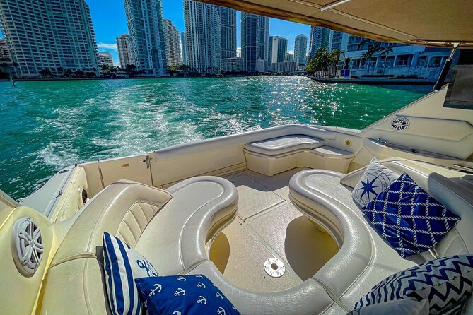 Private 52' Yacht Rental with Captain in Miami - Weather, swimming, and what to pack