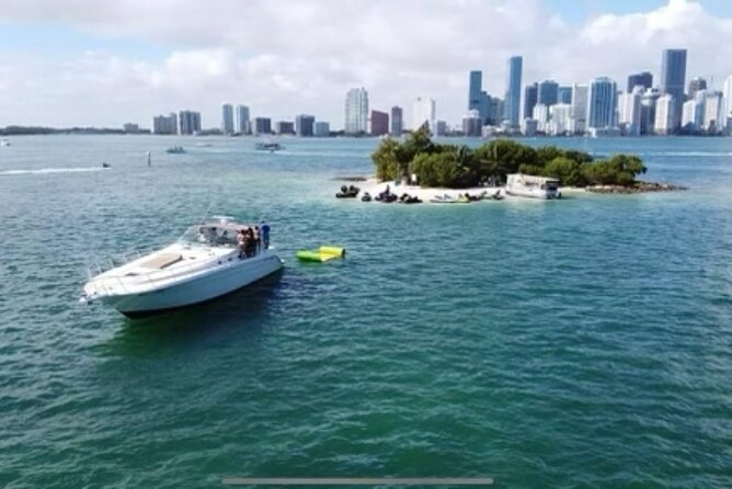Private 52' Yacht Rental with Captain in Miami - Who will enjoy this private yacht rental most