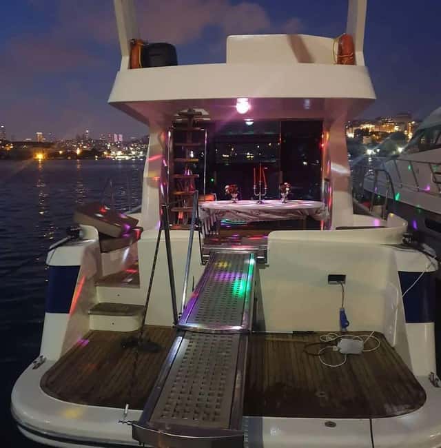 Private Bosphorus Yacht Experience in Istanbul - The narrow Bosphorus at Anadolu Hisarı and Rumeli Hisarı