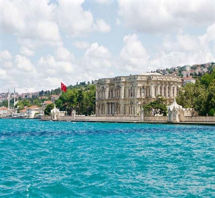 Private Bosphorus Yacht Experience in Istanbul - The return toward Maiden’s Tower