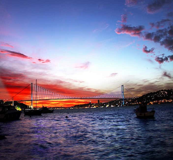 Private Bosphorus Yacht Experience in Istanbul - Boarding the private yacht