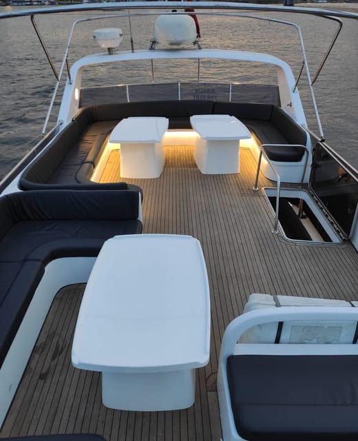 Private Bosphorus Yacht with Local Guide and Snacks - What the private boat changes