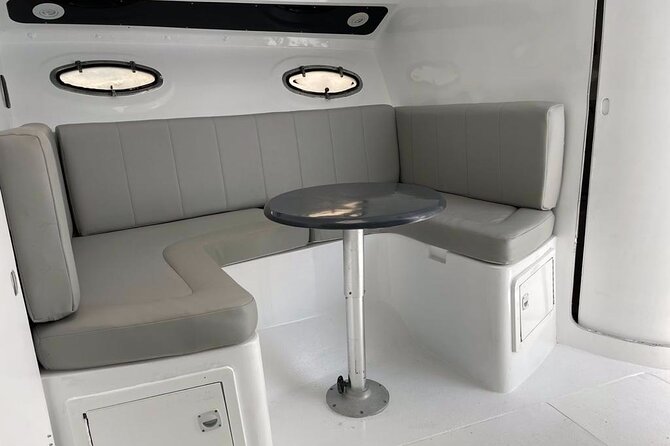 Private Cancun Yacht Tour 42ft up to 8 pax - Drinks, food, and the extras