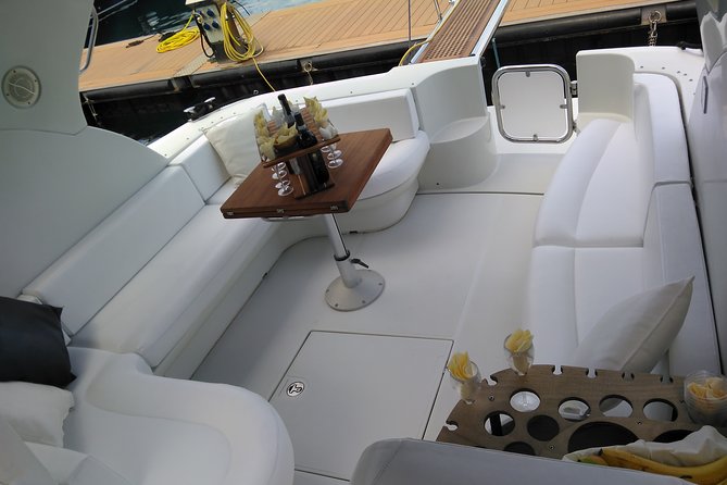 Private Cruise around Capri - yacht 40' - Green Grotto, White Grotto, and the caves