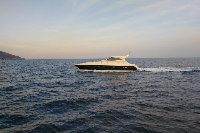 Private Cruise around Capri - yacht 50' - Swimming and snorkeling without packing a kit
