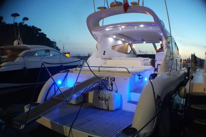Private Cruise around Capri - yacht 50' - Capri by sea: the main sights