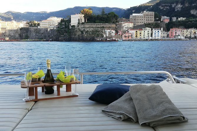 Private Cruise from Naples to Capri and Amalfi Coast - yacht 50' - What the crew adds to the day