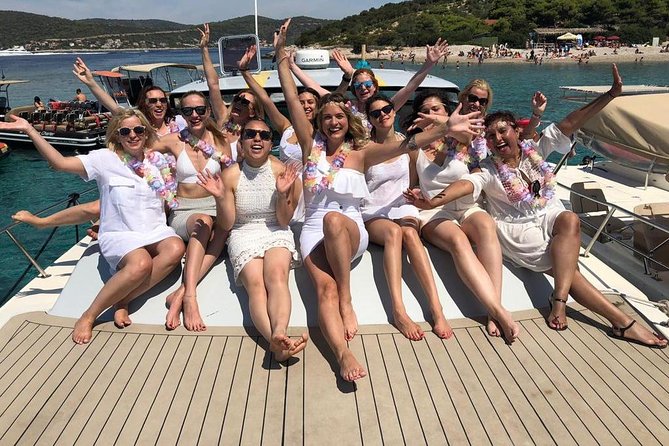 Private custom Blue & Green Cave tour with yacht from Hvar town - Budikovac Island and two hours for swimming