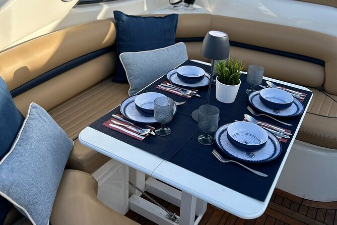 Private Excursion to the Arrábida Coast on Board a Yacht - Why a private yacht changes the Arrábida experience