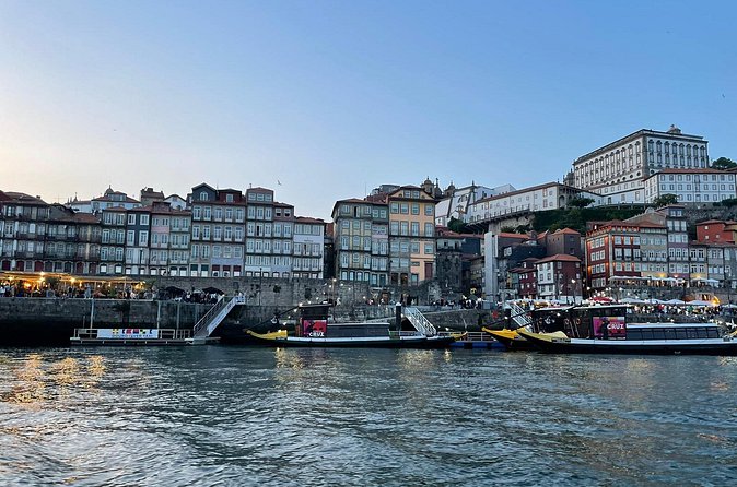 Private experience in the Douro (1 to 10 people) on a yacht just for you - Who will enjoy this cruise most?