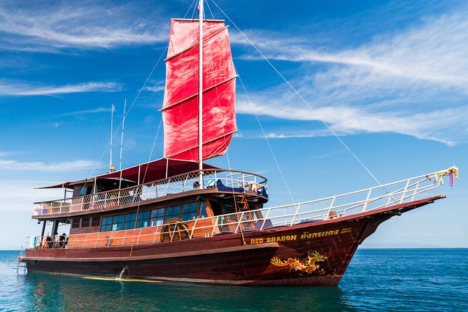 Private Full-Day Red Dragon Yacht to Angthong National Marine Park - The return past Ko Wua Talap and Phaluai Island