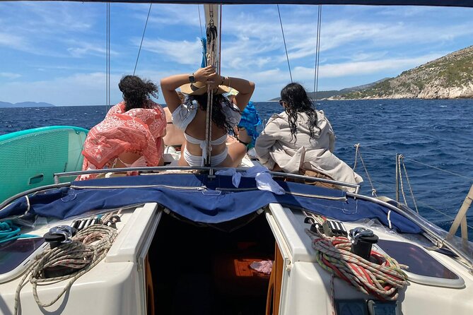 Private - Half Day Sailing from Hvar on a modern sail yacht (up to 8 travellers) - Who gets the best value from this boat