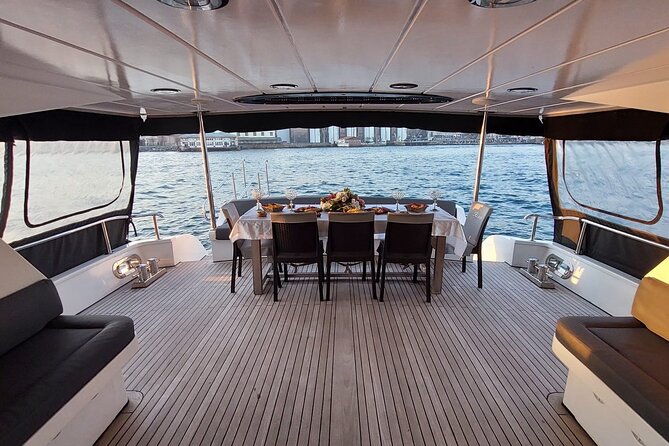 Private Istanbul Bosphorus Yacht Cruise - Meeting the crew and managing expectations