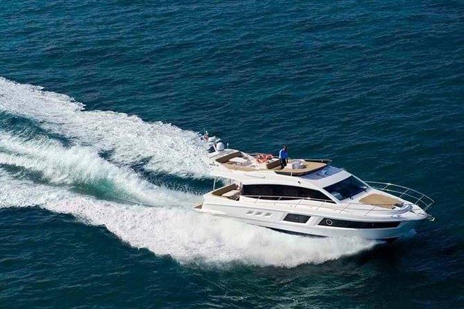 Private Luxury Yacht cruise around Atlantis and Dubai Marina - Setting out from Dubai Marina
