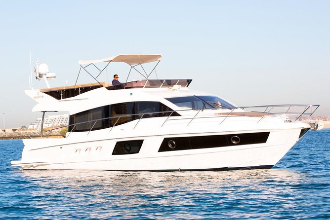 Private Luxury Yacht cruise around Atlantis and Dubai Marina - Palm Jumeirah and Atlantis from the water