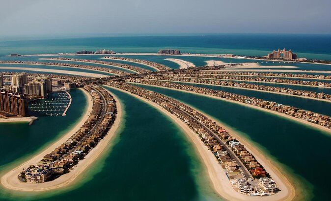 Private Luxury Yacht cruise around Atlantis and Dubai Marina - What two hours really gives you