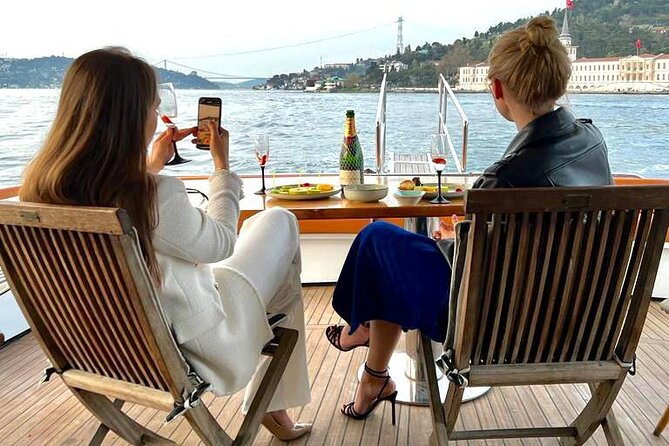 Private Luxury Yacht Cruise in Istanbul Bosphorus - Dolmabahce Palace and the Ottoman waterfront