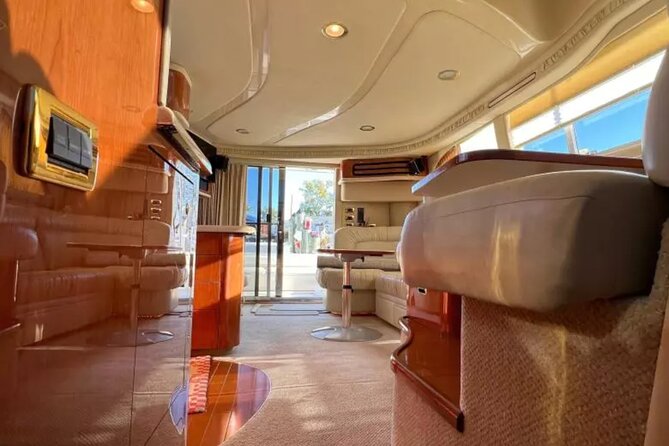 Private Luxury Yacht Cruise Tour in Miami Beach and Biscayne Bay - Understanding the $1,190 group price