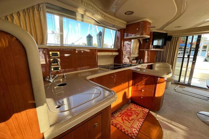 Private Luxury Yacht Cruise Tour in Miami Beach and Biscayne Bay - Should you book the private Miami yacht cruise?