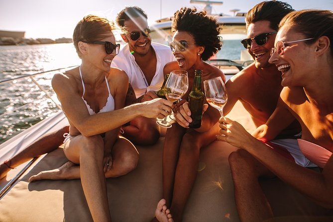 Private Luxury Yacht Tour with Lunch and Drinks - Weather, timing, and the fine print