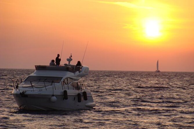 Private Motor Yacht Cruise with BBQ, Open Bar & Transfers - Palea Kameni and the sulfur hot springs