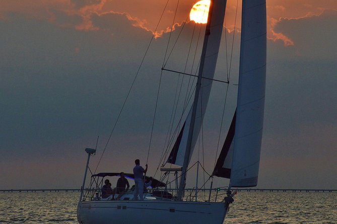 Private New Orleans 2-Hour Sail Aboard a Luxury Yacht - Lake Pontchartrain and the Causeway