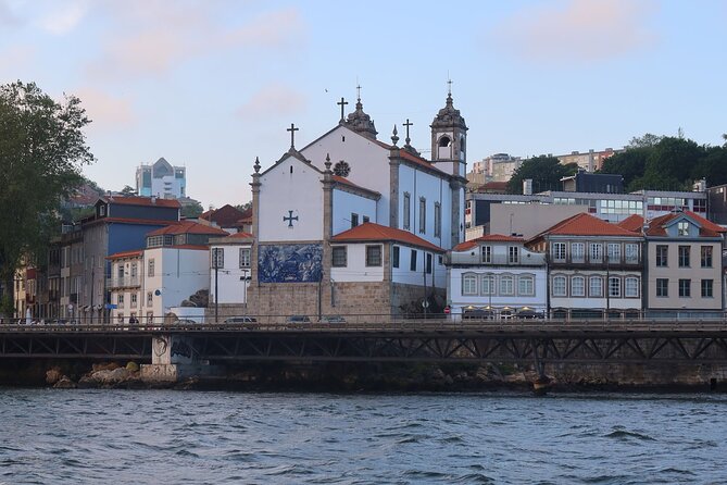 Private Porto Sailing Yacht Sunset Sightseeing Tour - Alfândega and Porto’s trading past