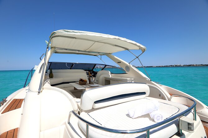 Private Premium Yacht 46FT Rental in Cancún - Six and eight hours: enough time to slow down