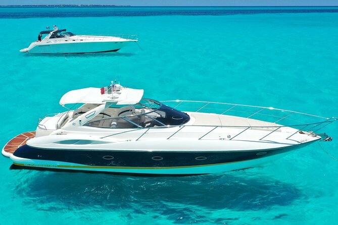 Private Premium Yacht 46FT Rental in Cancún - One and two hours: a short cruise around Cancún