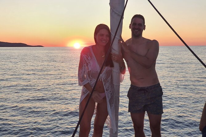 Private - Romantic Sunset Sailing on a 36ft yacht from Hvar (up to 8 travellers) - Seeing Hvar and the Pakleni Islands from the water