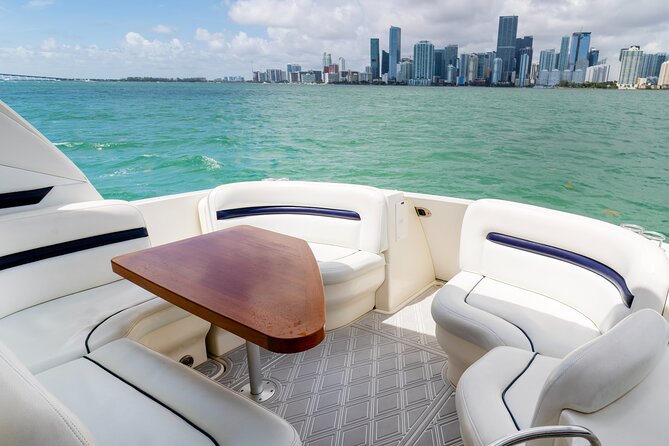 Private tour for 12 people on a 40 ft Yacht, Ft Lauderdale bay - A private way to see Fort Lauderdale from the water