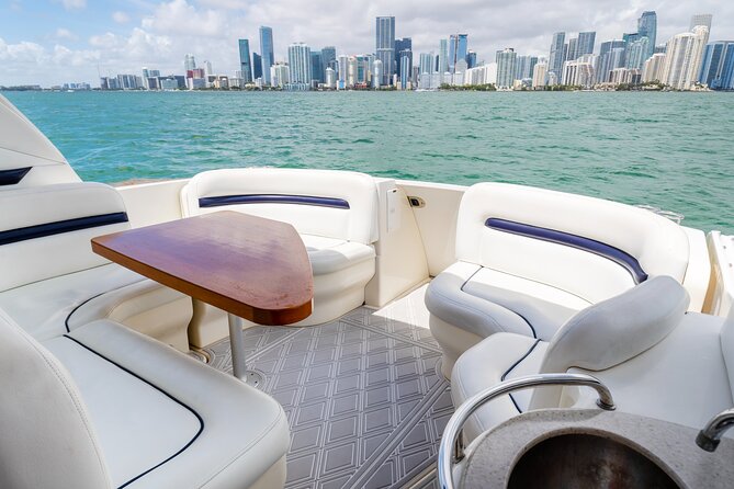 Private tour for 12 people on a 40 ft Yacht, Ft Lauderdale bay - Captains can shape the whole experience