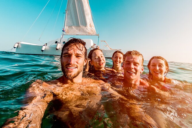 Private Tour of Cancun to Isla Mujeres by 45-foot Yacht. - A private Cancun yacht, with Isla Mujeres ahead