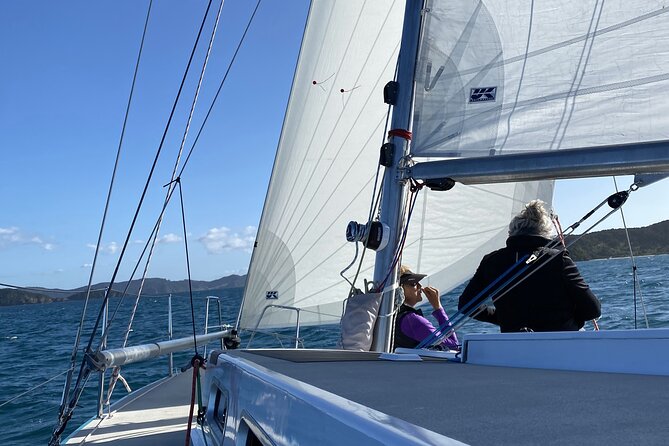 Private Yacht Charter and Island Excursions in the Bay of Islands - Lunch onboard, with a local-feeling pause