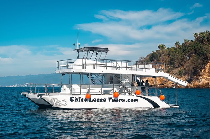 Private Yacht Charter Chica Fun 6 waterslides in Puerto Vallarta - Key points at a glance