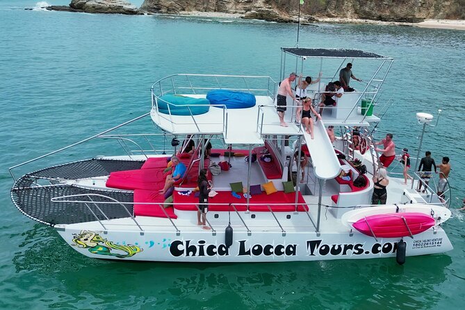 Private Yacht Charter ChicaFUN 3 Waterslides All Inclusive - Three waterslides, kayaks, and time in the water