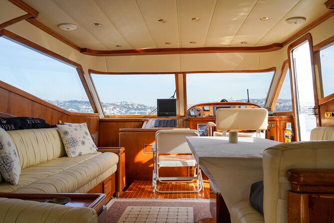 Private Yacht Cruise on Bosphorus - The Asian shore: Anadolu Fortress to Beylerbeyi