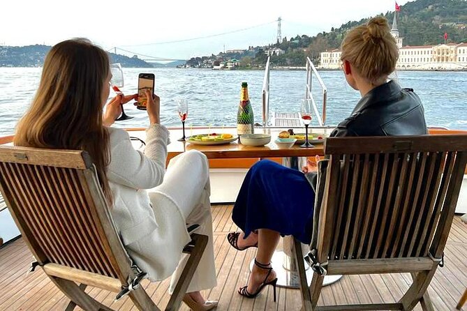 Private Yacht Cruise on The Bosphorus in Istanbul - Meeting at Akın Balık Karaköy