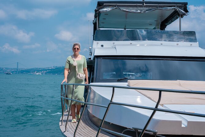 Private Yacht Cruise on The Bosphorus in Istanbul - Beylerbeyi Palace Beneath the Bridge