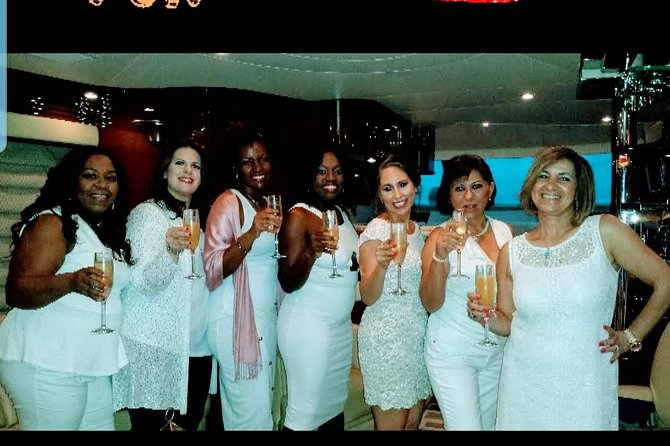 Private Yacht Cruise through Fort Lauderdale - A yacht built for celebrations and group time