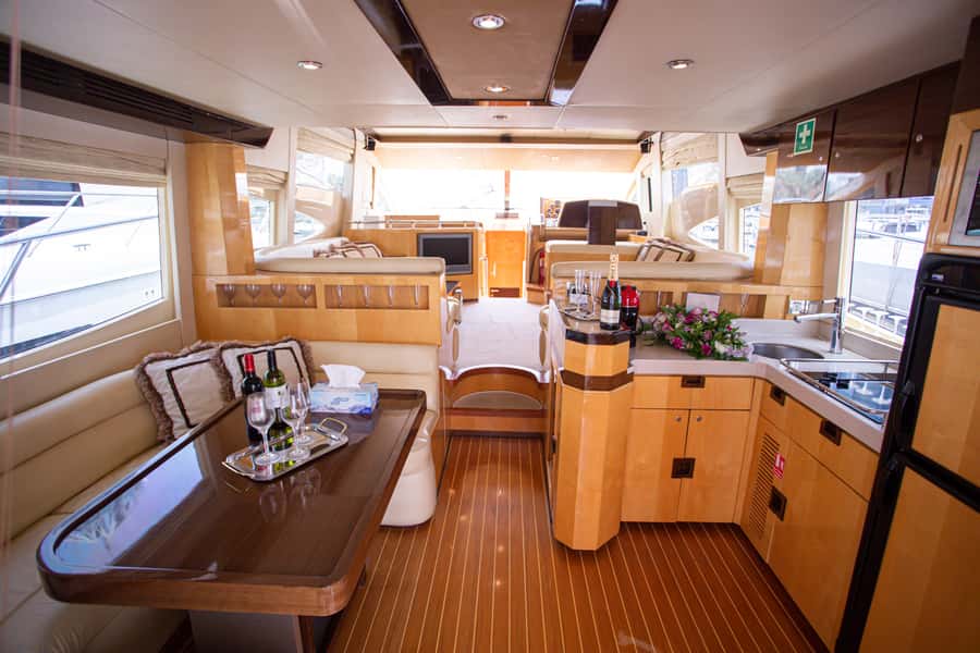Private Yacht Dubai: 56ft - Bluewaters Island and Ain Dubai