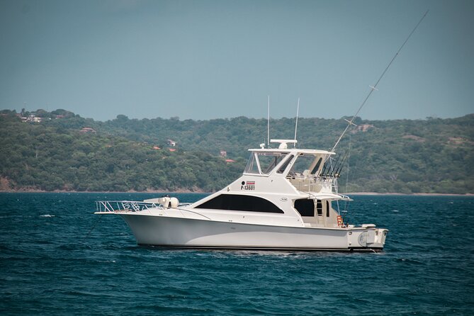 Private Yacht Experience with Snorkelling and Water Sports Half day - Key points at a glance