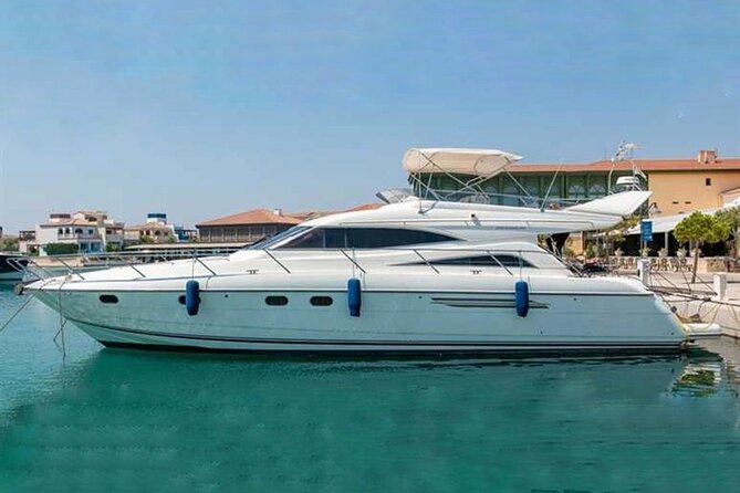 Private Yacht for Surprise Events / Birthday, Proposal, Anniversary, Party etc - Choosing the right time and planning for weather