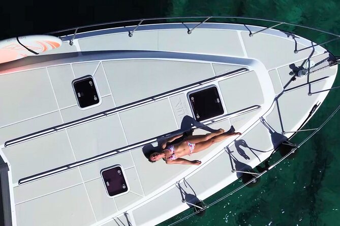 Private yacht in Papagayo Beaches with Gourmet or Premium menu - Is $1,123.78 good value?