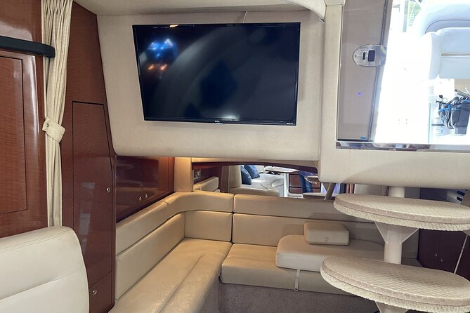 Private Yacht in Punta Cana, Unlimited Drinks and HipHop Music - Relaxing in the natural pool