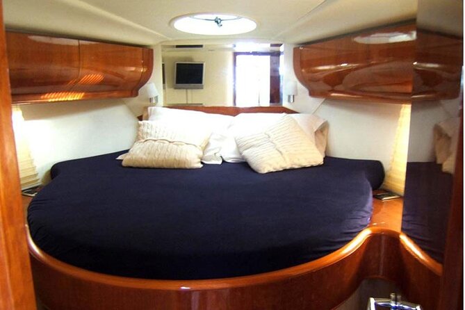 Private Yacht Nirvana Dreams Tour - Tapas and an open bar onboard