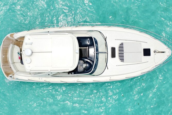 Private Yacht Rental in Cancun - Swimming and snorkeling in Caribbean water