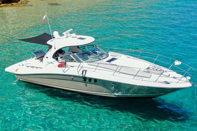 Private Yacht Sea Ray all-inclusive charter in Cabo - One hour along the Pacific coast
